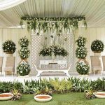 Dekorasi Pernikahan Outdoor Terbaru Modern Elegan Halaman Rumah